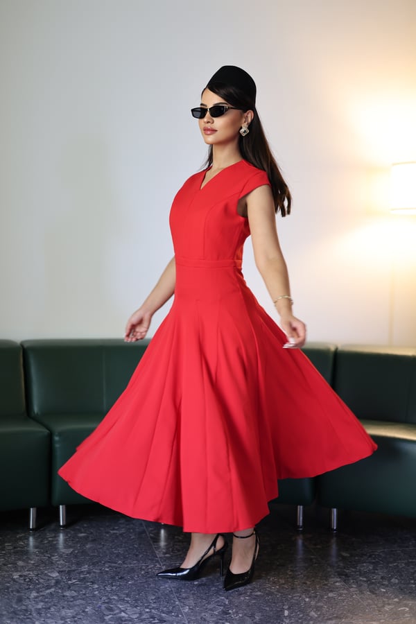 The classic dress فستان
