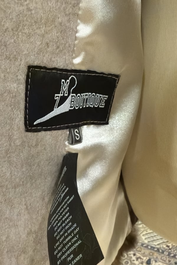 Rex with teriko beige flat back