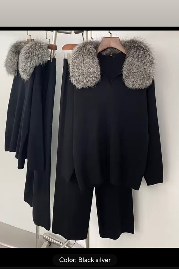 Black set with fox fur