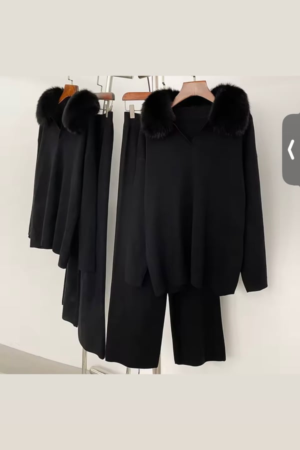Black set with black fox