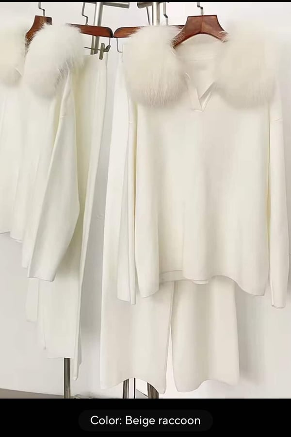 Off white set with white fox